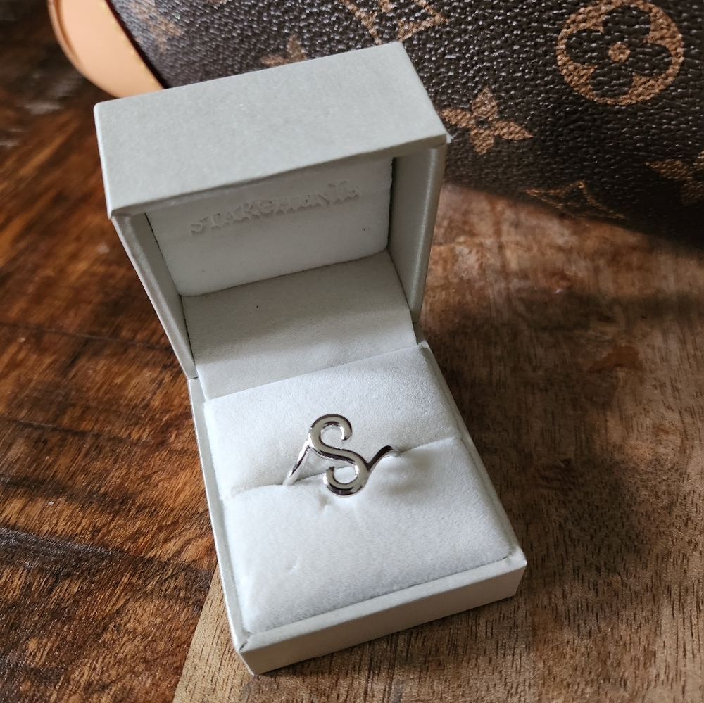 925 Sterling Silver S Initial Ring Sz 7